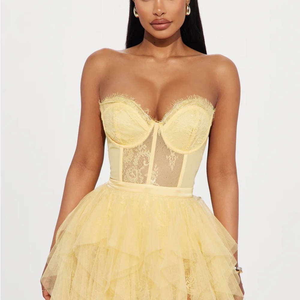 Elegant Yellow Lace Prom / Evening Dress